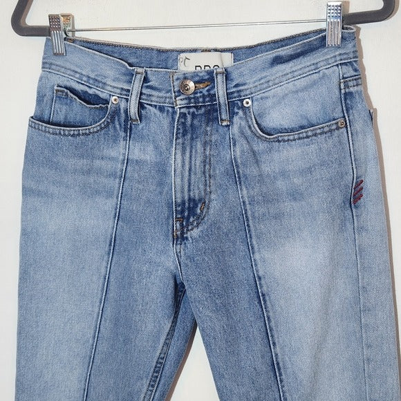 BDG Dad Slim Tapered Fit Two-Tone Jeans With Cut-Off Hem Size 29 x 32