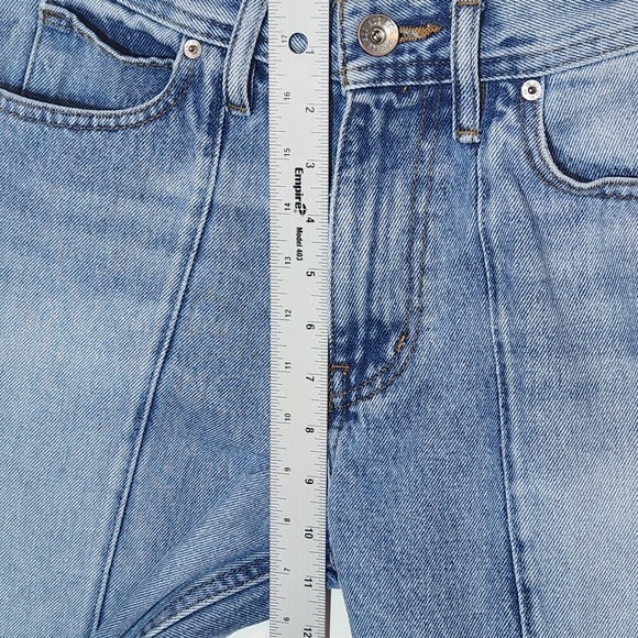 BDG Dad Slim Tapered Fit Two-Tone Jeans With Cut-Off Hem Size 29 x 32