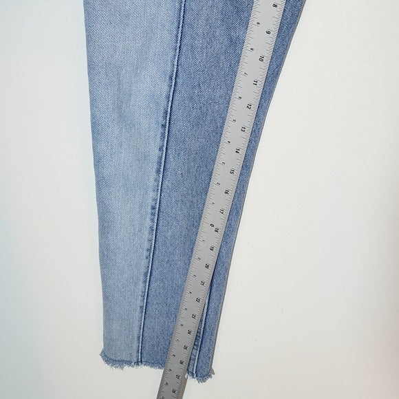 BDG Dad Slim Tapered Fit Two-Tone Jeans With Cut-Off Hem Size 29 x 32