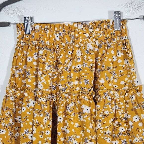 Jeuvre Yellow Floral Crop Tank Top and Skirt Set Size Small