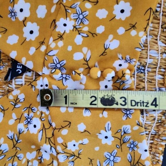 Jeuvre Yellow Floral Crop Tank Top and Skirt Set Size Small