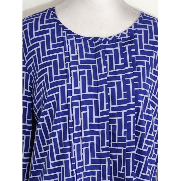 Banana Republic Blue and White Geometric Print Button-Up Top Size Medium Petite