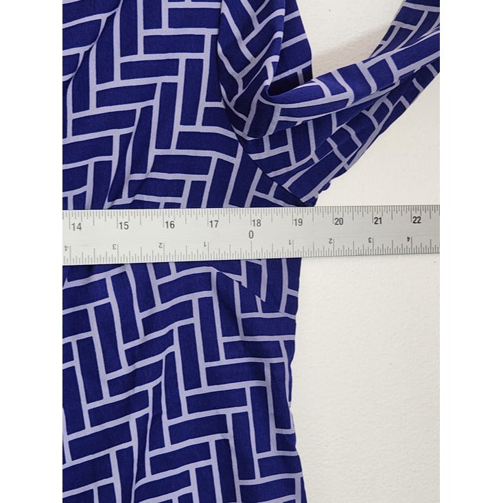 Banana Republic Blue and White Geometric Print Button-Up Top Size Medium Petite