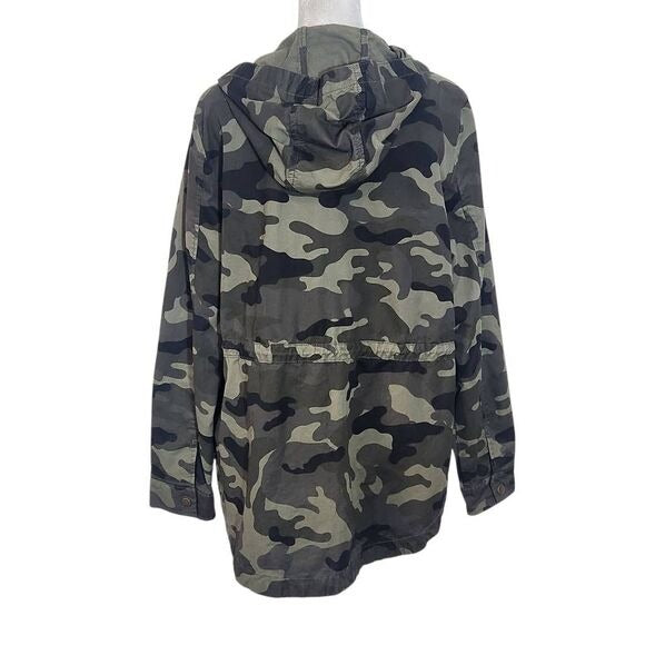 Love Tree Green Camo Zip-Up Hoodie Jacket Size Medium Camouflage Jacket
