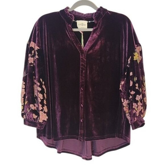Umgee Plum Velvet Top with Burnout Statement Sleeves Size Medium NWT