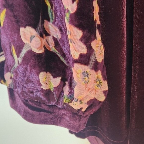 Umgee Plum Velvet Top with Burnout Statement Sleeves Size Medium NWT