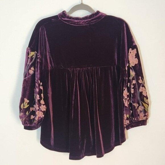 Umgee Plum Velvet Top with Burnout Statement Sleeves Size Medium NWT
