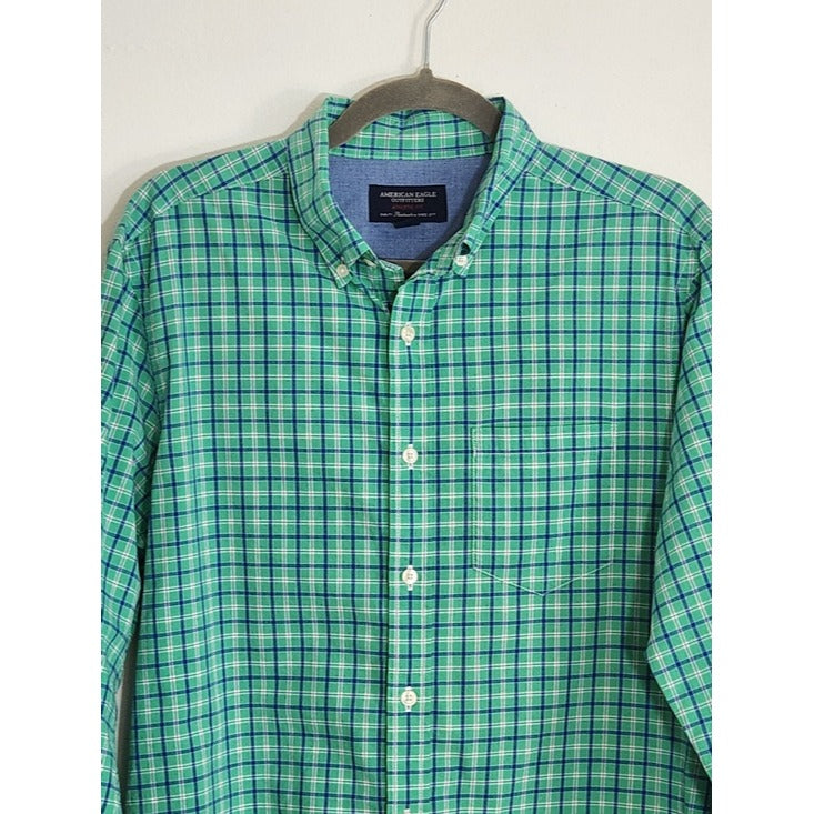 American Eagle Green and Blue Plaid Button Down Shirt Size Medium