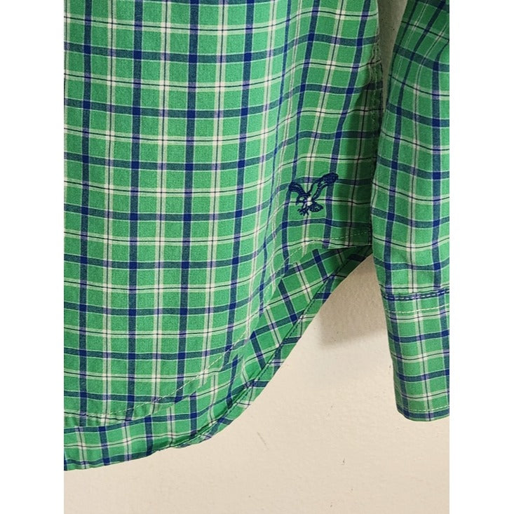 American Eagle Green and Blue Plaid Button Down Shirt Size Medium