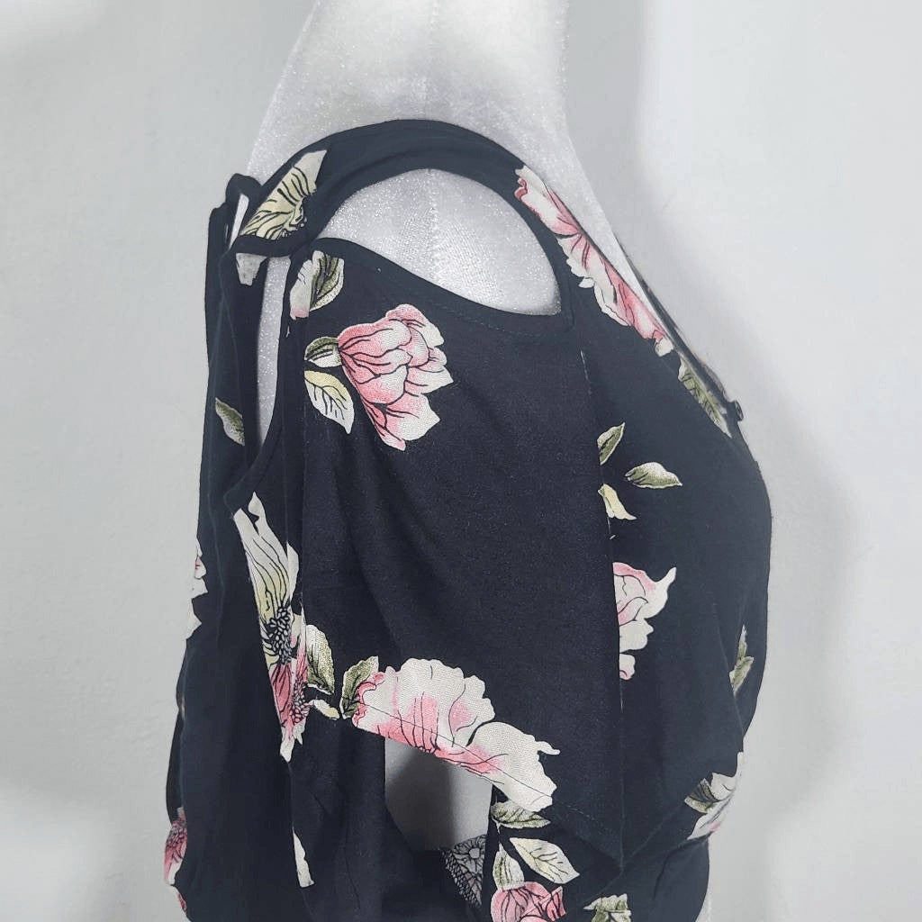 Band of Gypsies Black and Pink Floral Boho Crop Top Sz Small NWT Black Crop Top