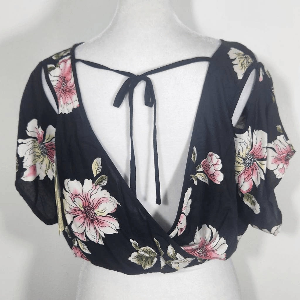 Band of Gypsies Black and Pink Floral Boho Crop Top Sz Small NWT Black Crop Top