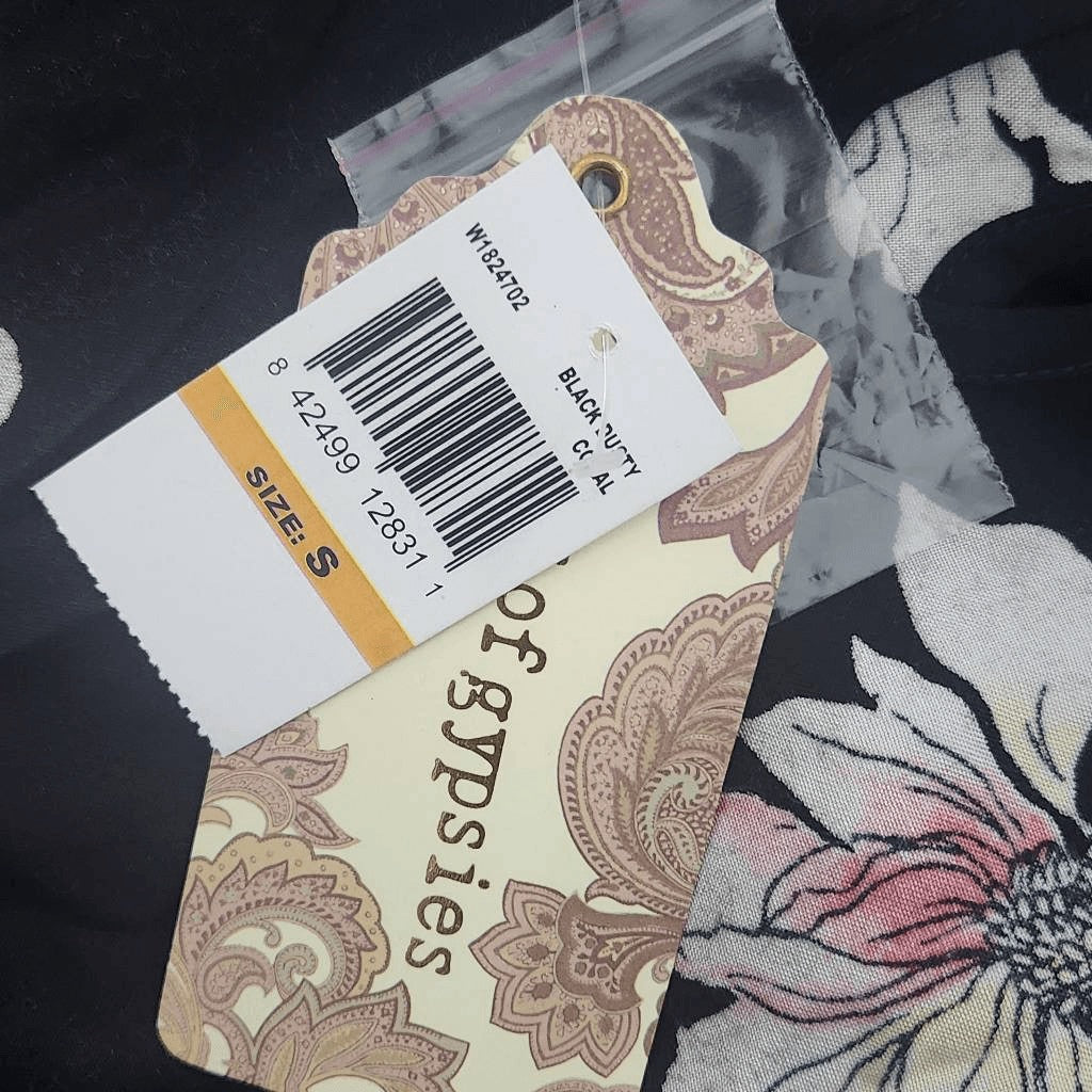 Band of Gypsies Black and Pink Floral Boho Crop Top Sz Small NWT Black Crop Top