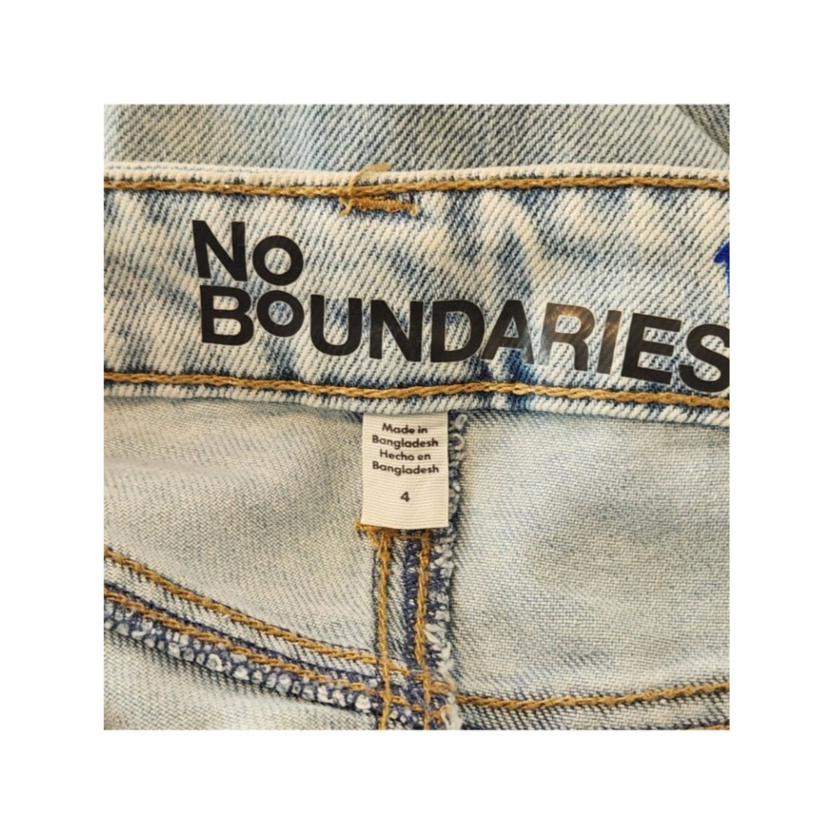 No Boundaries Light Wash Flare Leg Jeans NWT Size 4