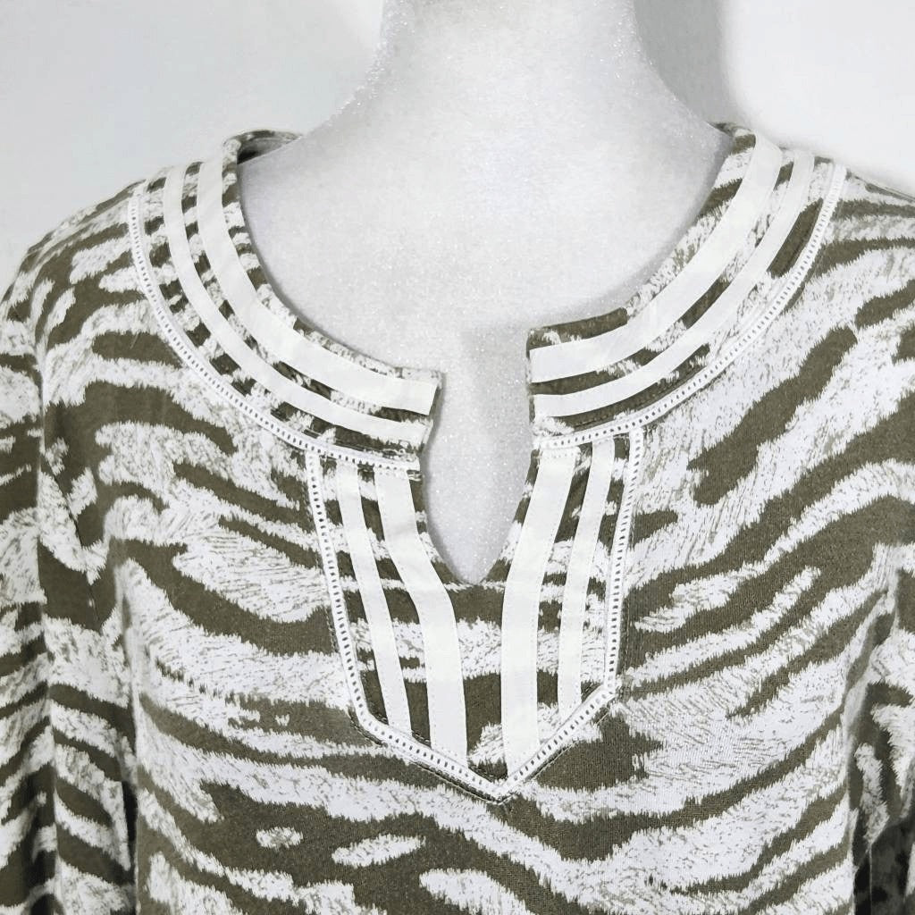 Talbots Green Animal Print Top with Ribbon Detail Size Large Petite