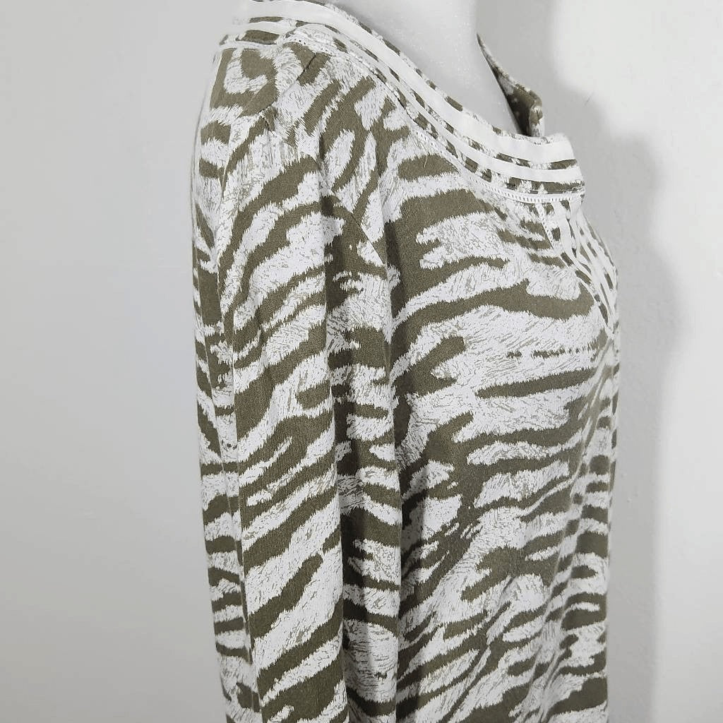 Talbots Green Animal Print Top with Ribbon Detail Size Large Petite