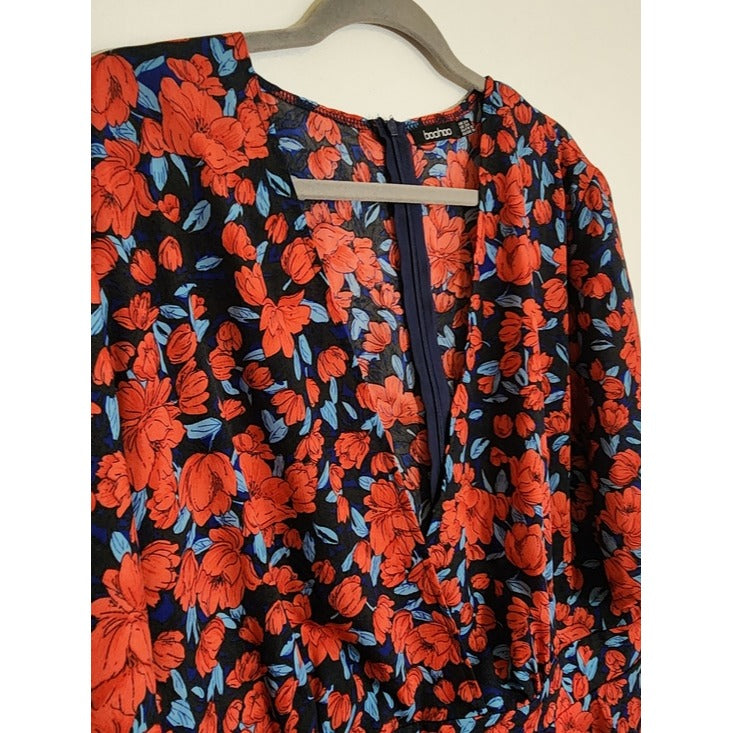Boohoo Red and Blue Floral Print V-Neck Short Romper Size 20