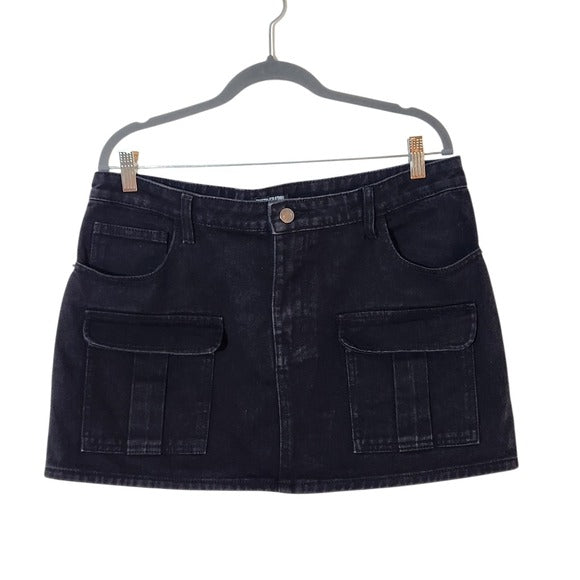PrettyLittleThing Black Denim Cargo Mini Skirt Size 10, New