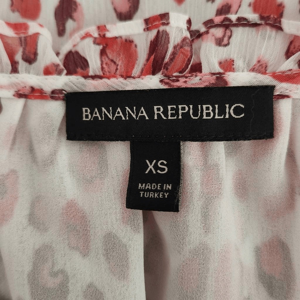 Banana Republic Red Print Blouse Size XS Preppy Red Print Top Ruffle Sleeves
