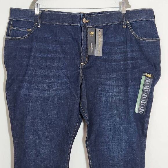 Lee Mid-Rise Dark Wash Capri Jeans Size 28W Petite, New