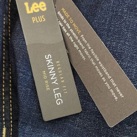 Lee Mid-Rise Dark Wash Capri Jeans Size 28W Petite, New