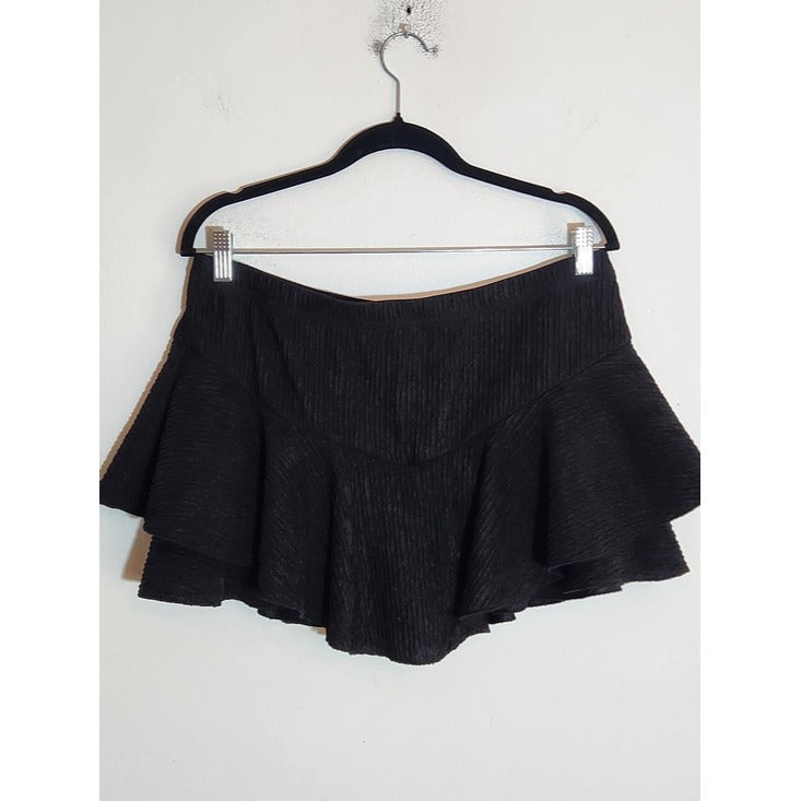 SHEIN Black Textured Ruffle Mini Skort Size 1XL