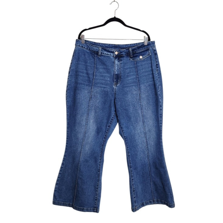 Cider Medium Wash Flare Leg Jeans with Center Seams Size 2XL