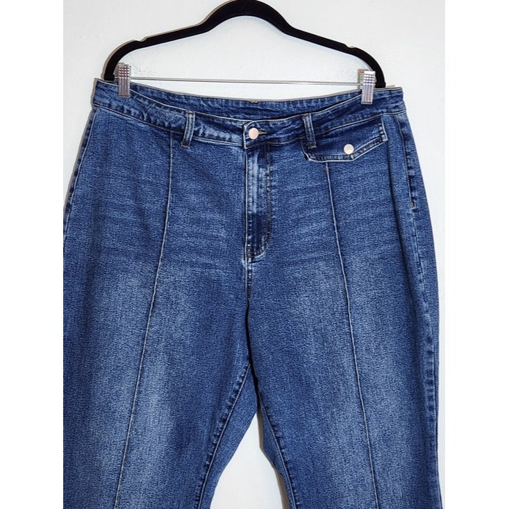 Cider Medium Wash Flare Leg Jeans with Center Seams Size 2XL
