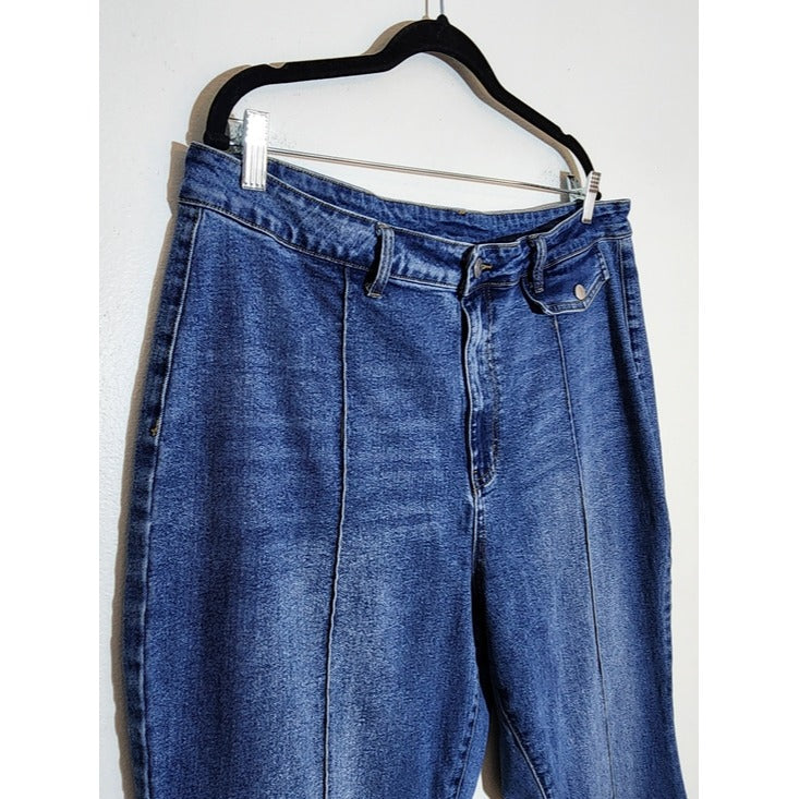 Cider Medium Wash Flare Leg Jeans with Center Seams Size 2XL