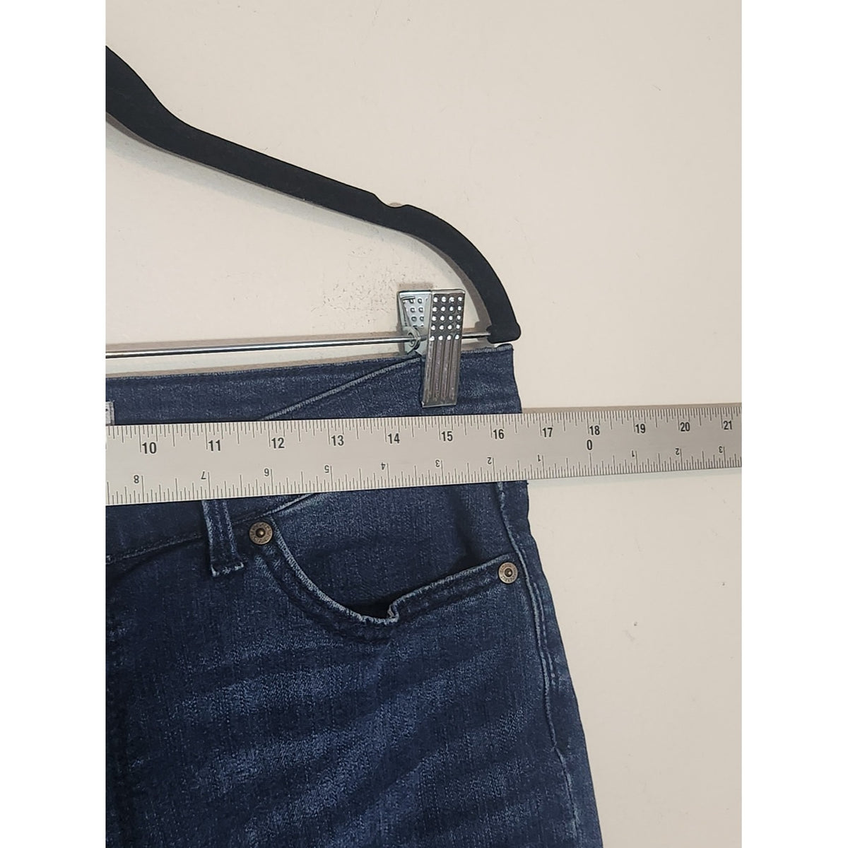 Gloria Vanderbilt Dark Wash Capri Jeans Size 12