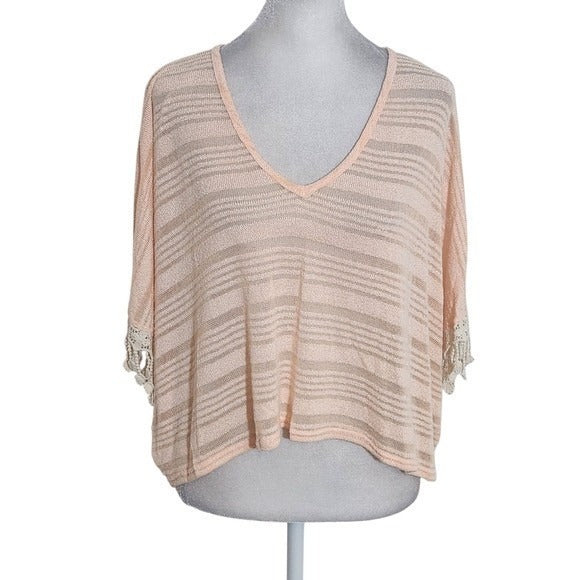 Paper Crane Peach V-Neck Knit Crop Top with Crochet Lace Detail NWT Size Large