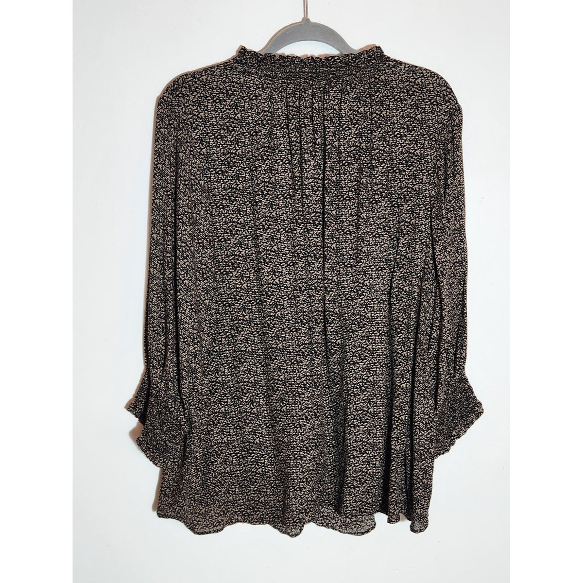 DR2 Black and Tan Print Button-Up V-Neck Blouse Size 3X