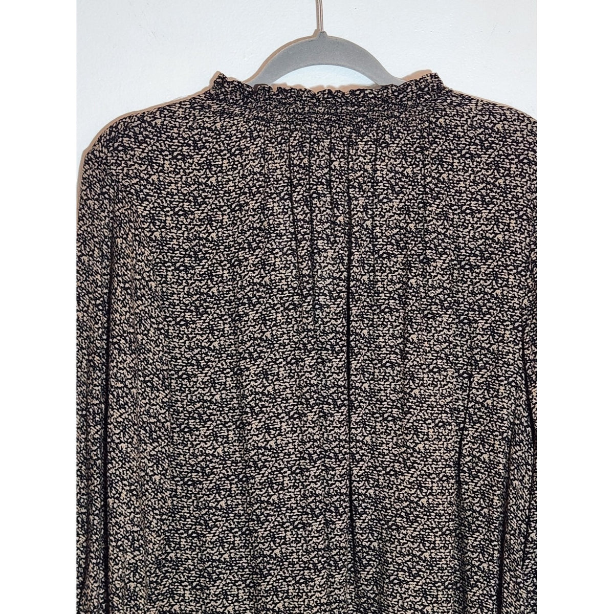 DR2 Black and Tan Print Button-Up V-Neck Blouse Size 3X