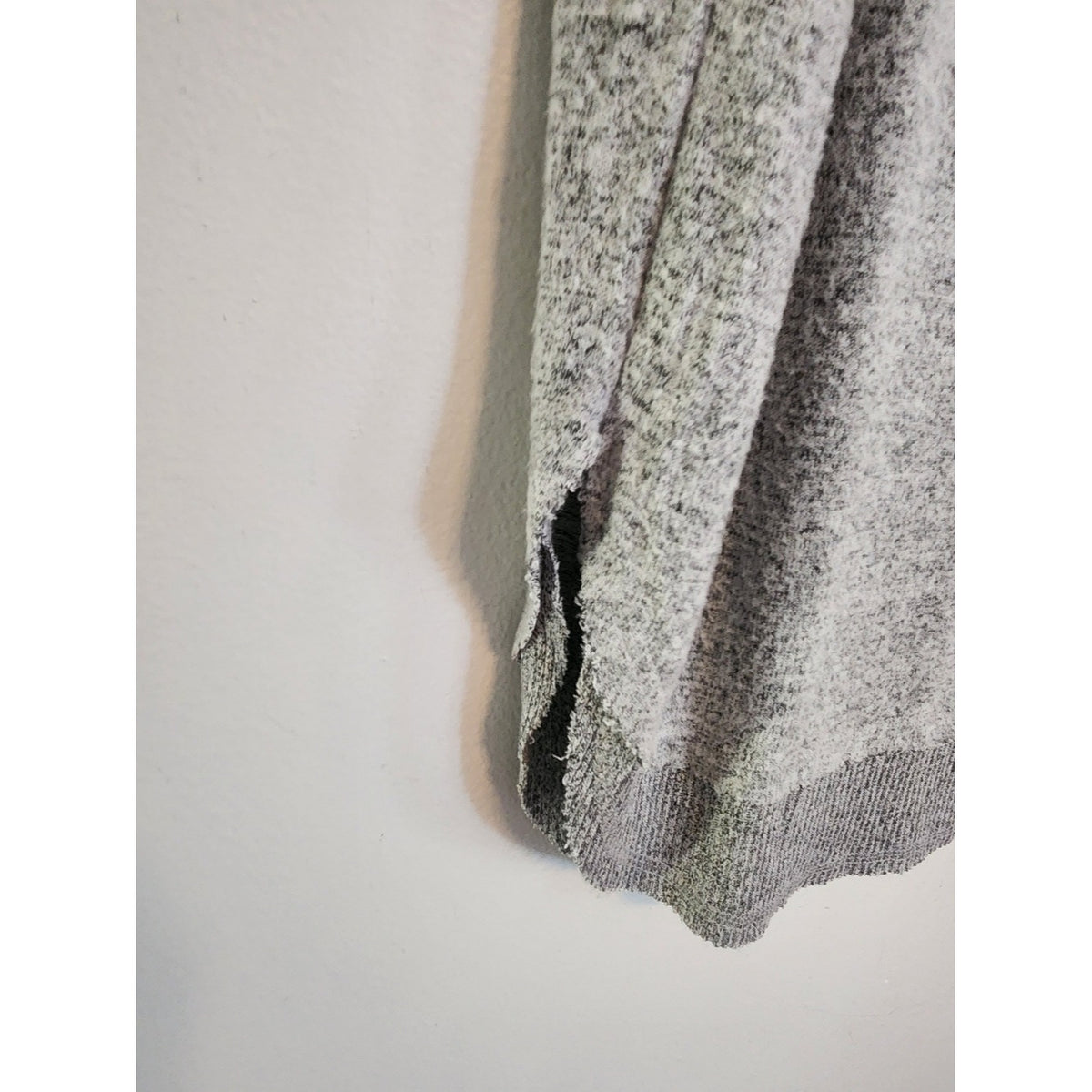 Surf Style Gray Seagrove Trading Co. Pullover with Raw Edge Detail Size Medium