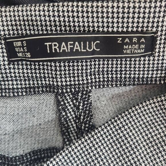 Zara Black Houndstooth Fitted Cropped Pants Size Small Houndstooth Flare Pants