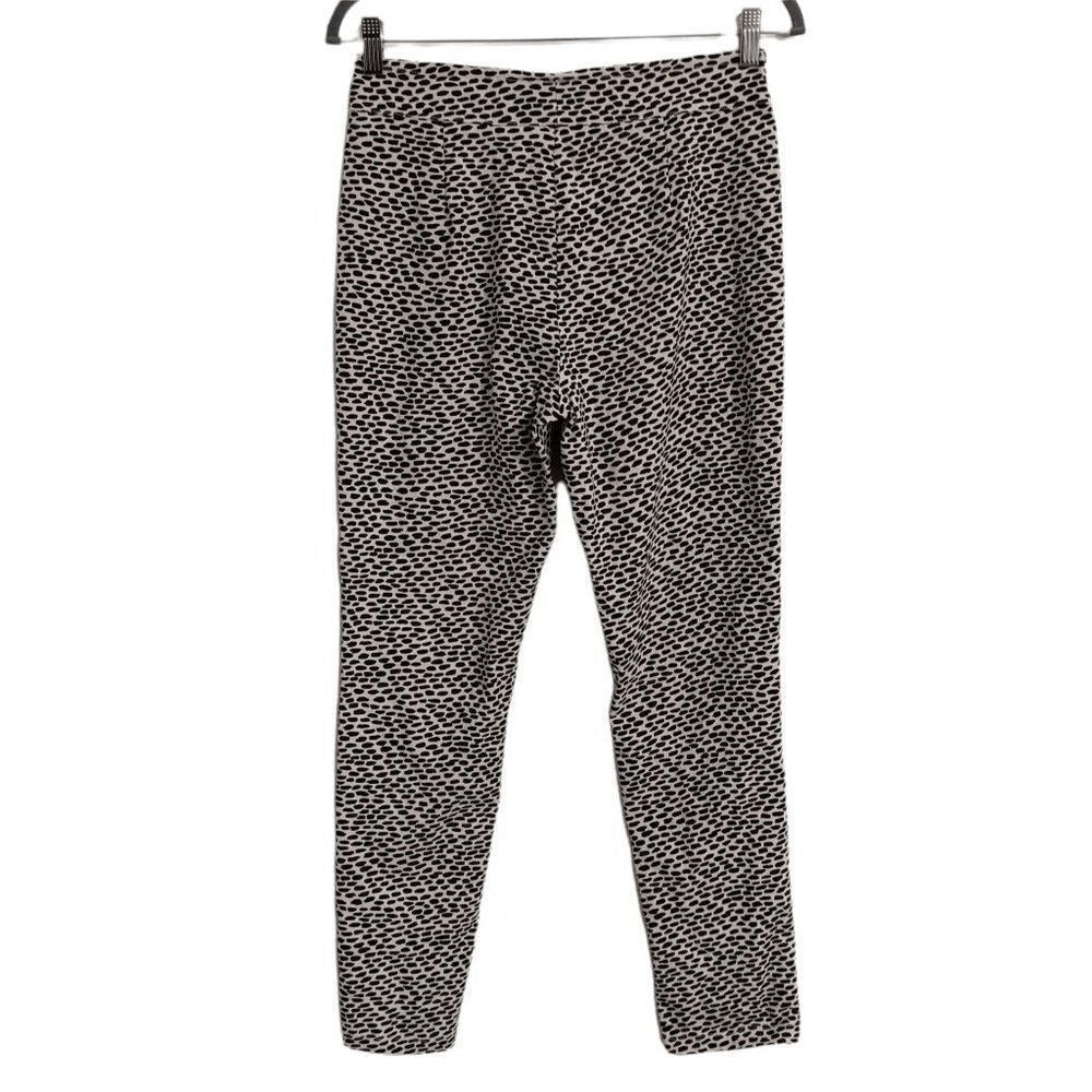 Who What Wear Black Print Stretch Pants Size 8 Black and Cream Ankle Pants