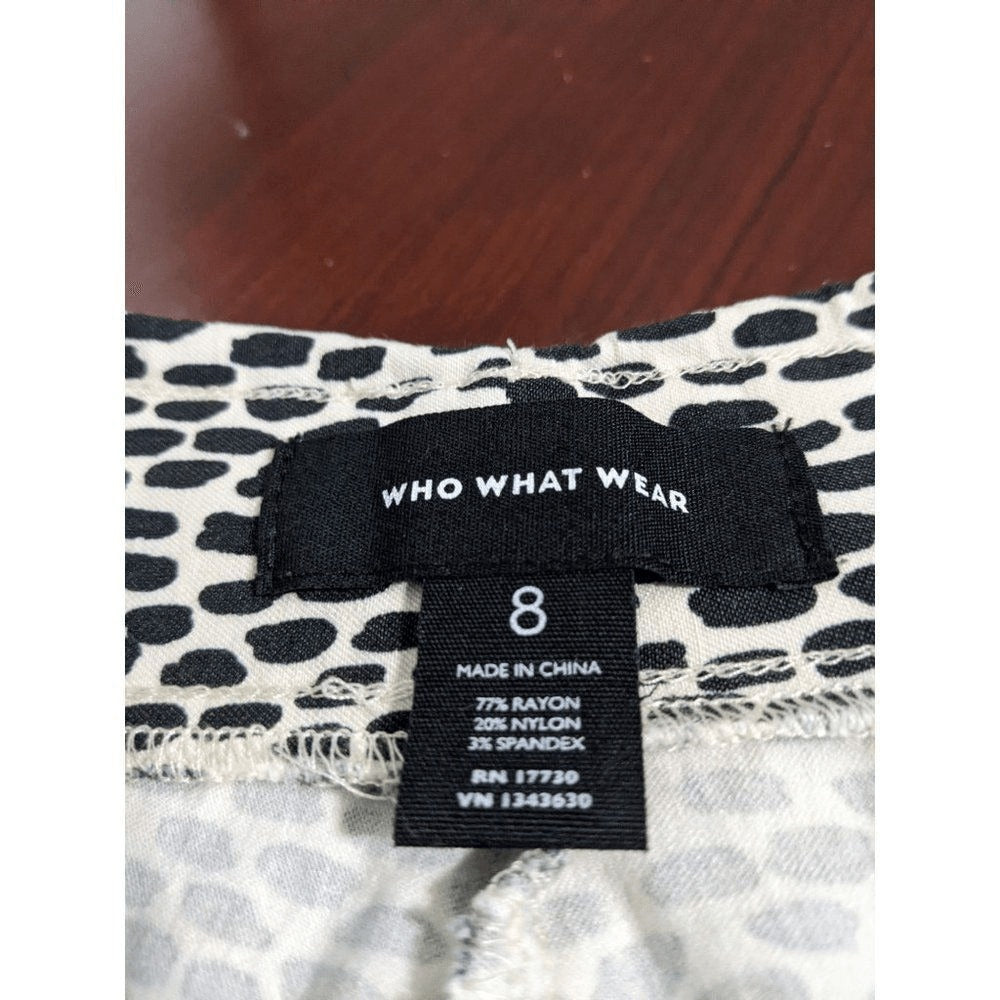 Who What Wear Black Print Stretch Pants Size 8 Black and Cream Ankle Pants