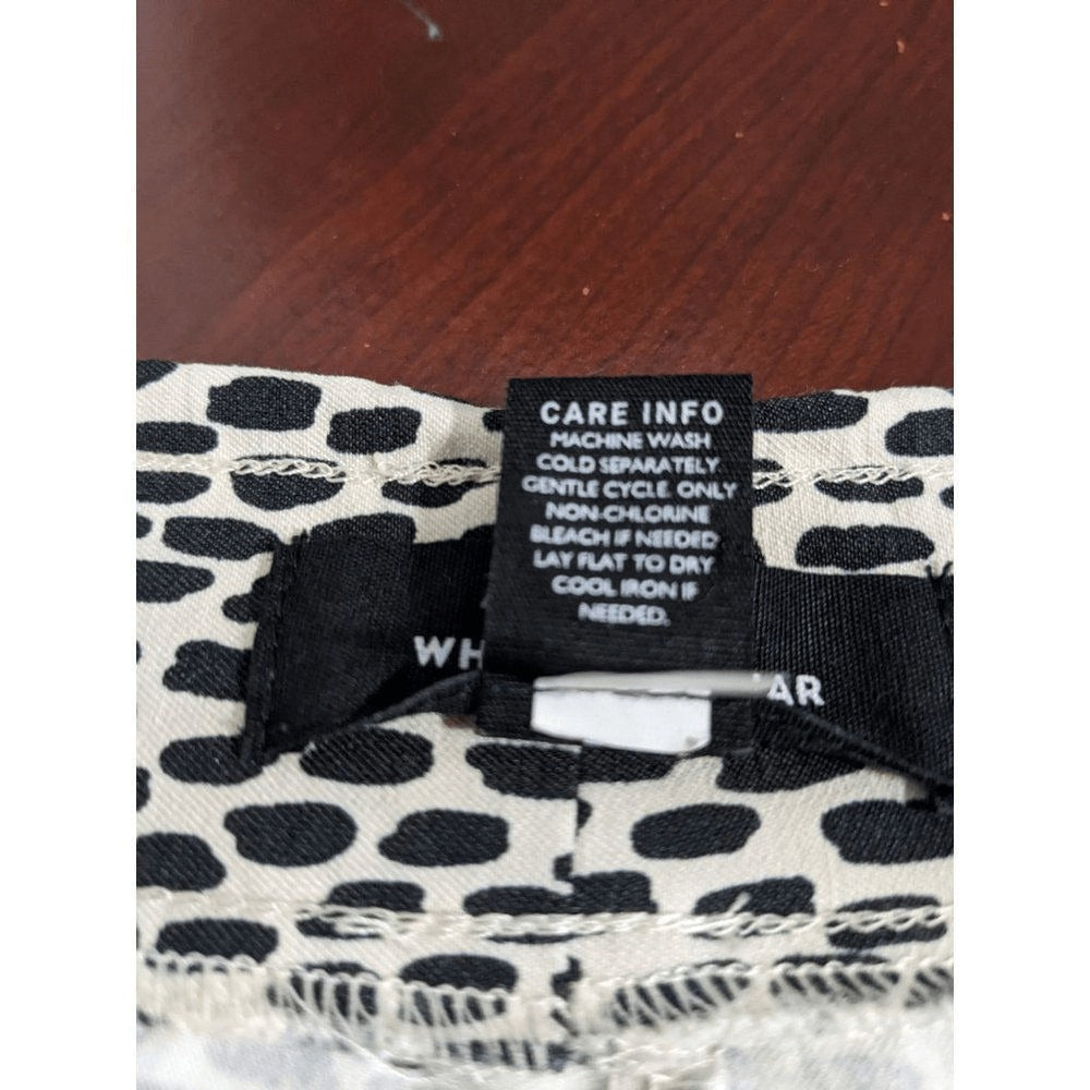 Who What Wear Black Print Stretch Pants Size 8 Black and Cream Ankle Pants