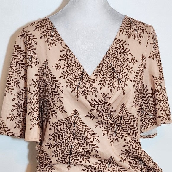 Cupshe Brown Wrap-Style Romper NWT Size Large Cupshe Leaf Print Romper