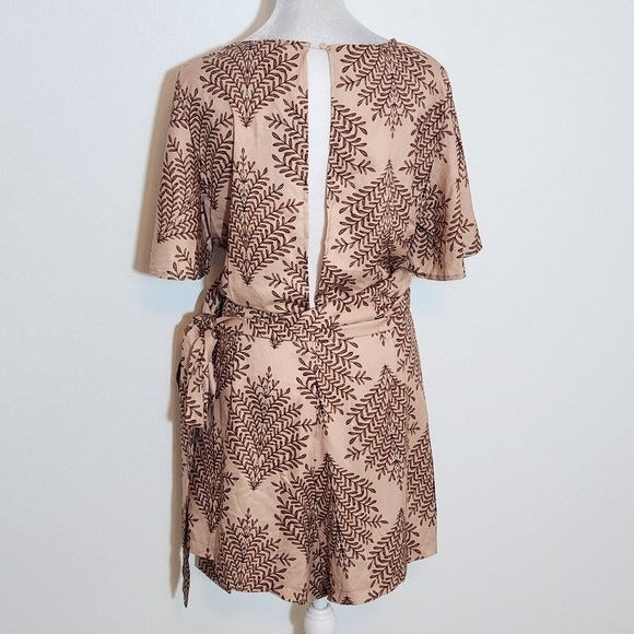 Cupshe Brown Wrap-Style Romper NWT Size Large Cupshe Leaf Print Romper