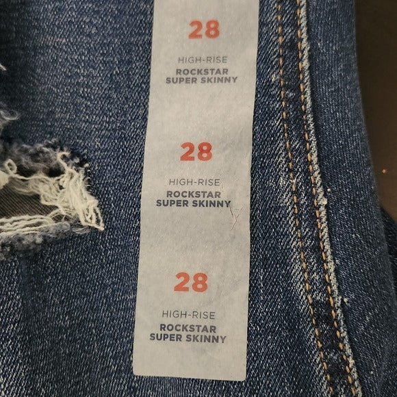 Old Navy Skinny Distressed Jeans Size 28