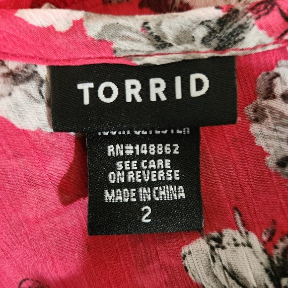Torrid Pink Floral Blouse with Ruffle Neckline and Shoulder Cut Outs Size 2X