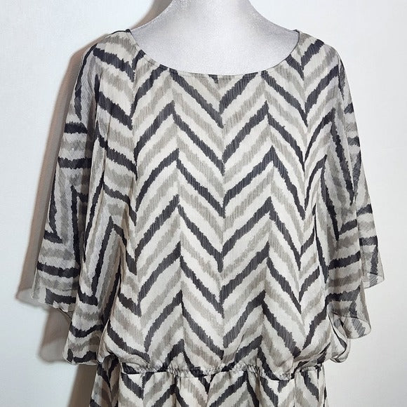 Banana Republic Gray and Taupe Zigzag Stripe Blouse Size Large