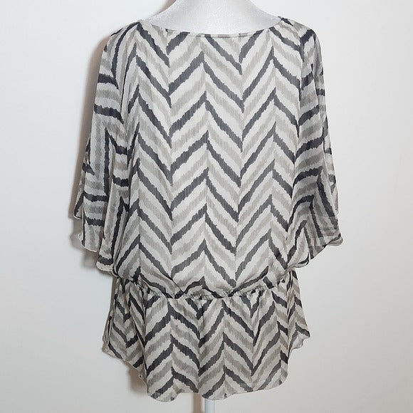 Banana Republic Gray and Taupe Zigzag Stripe Blouse Size Large