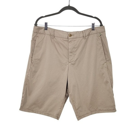 Hugo Boss Men's Khaki Bermuda Shorts Size 36 Preppy Khaki Shorts