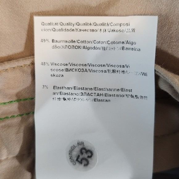 Hugo Boss Men's Khaki Bermuda Shorts Size 36 Preppy Khaki Shorts