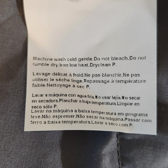 Hugo Boss Men's Khaki Bermuda Shorts Size 36 Preppy Khaki Shorts