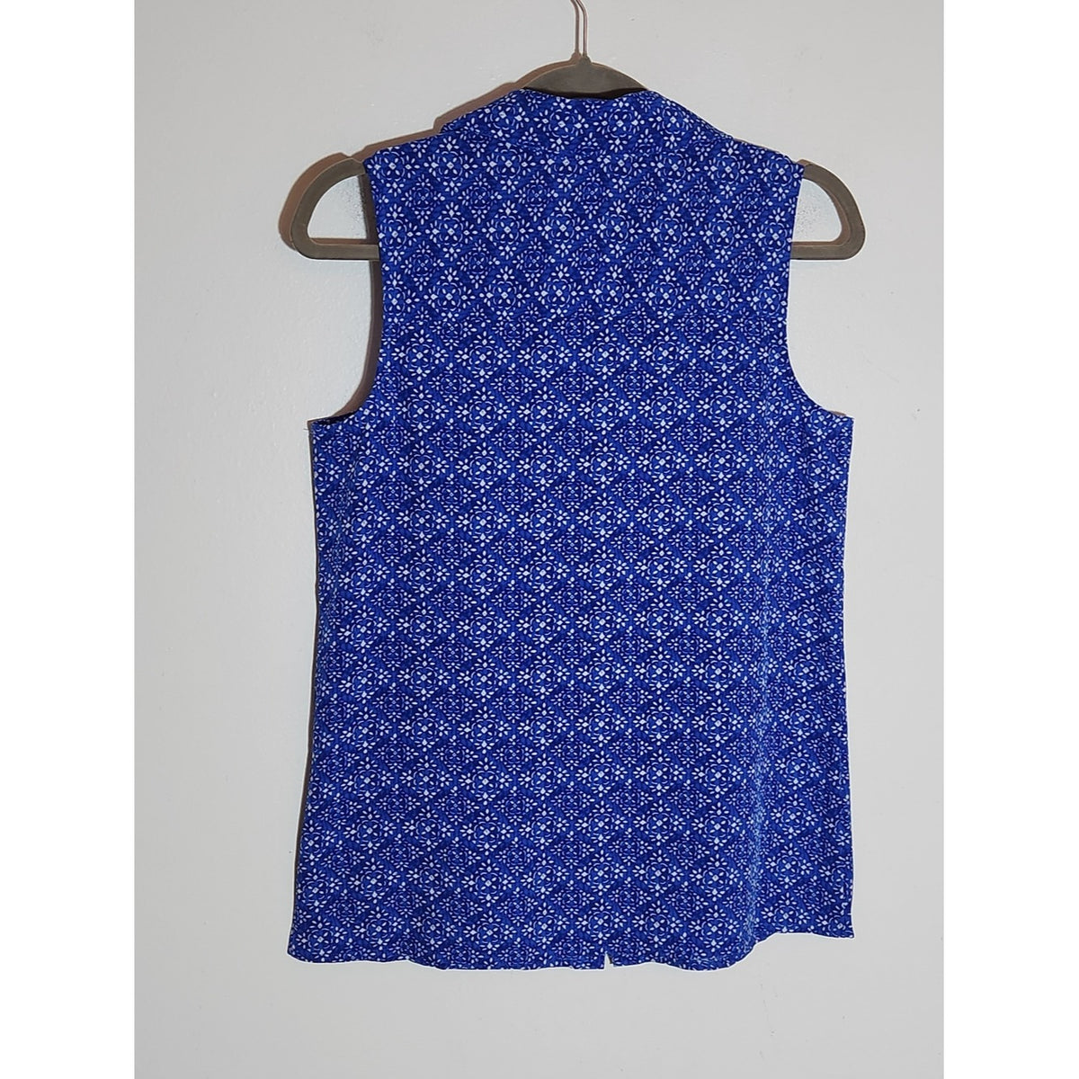 NY Collection Blue and White Print Sleeveless Button Down Shirt NWT Size Small