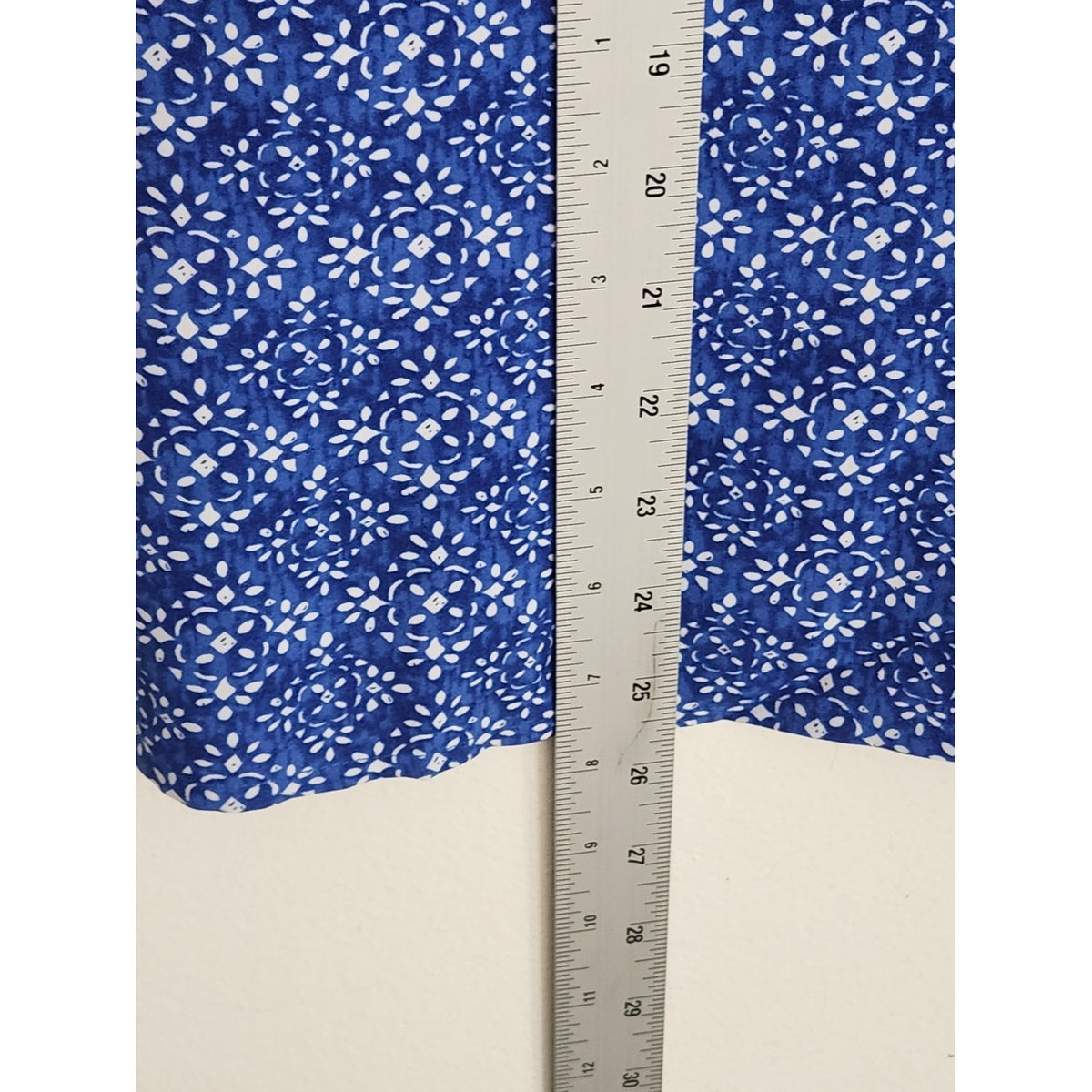 NY Collection Blue and White Print Sleeveless Button Down Shirt NWT Size Small