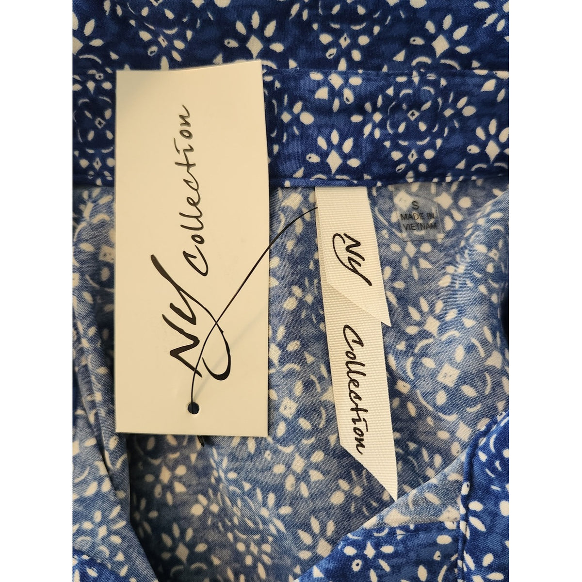 NY Collection Blue and White Print Sleeveless Button Down Shirt NWT Size Small