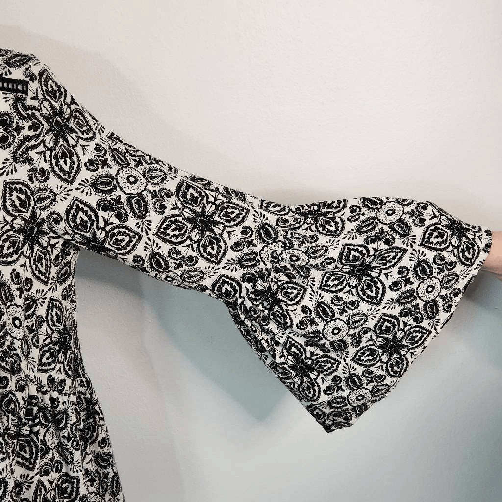 Eri Ali Black White Peasant Top Size XS Anthropologie Boho Top